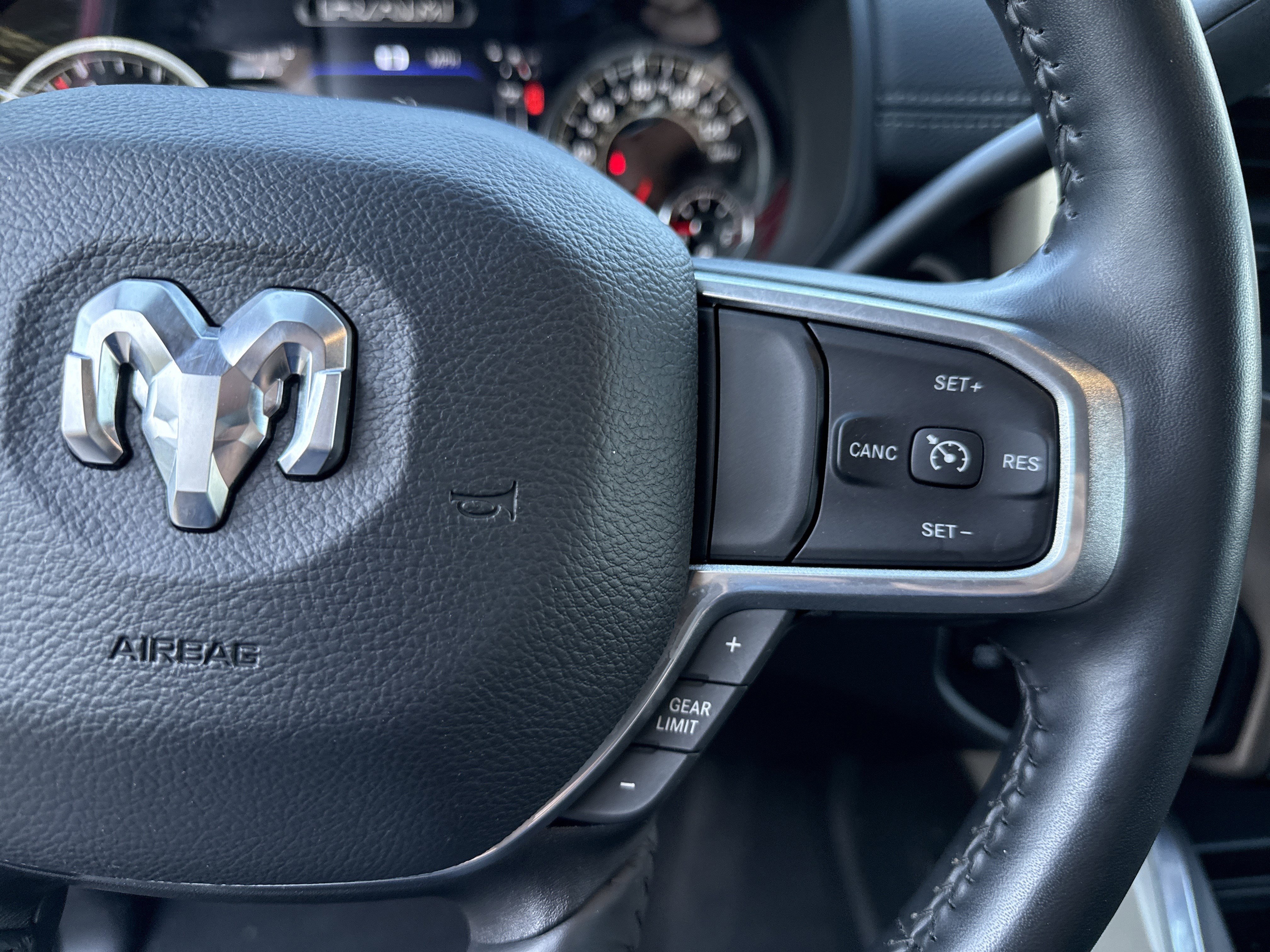 Used 2024 RAM 3500 Laramie image 24