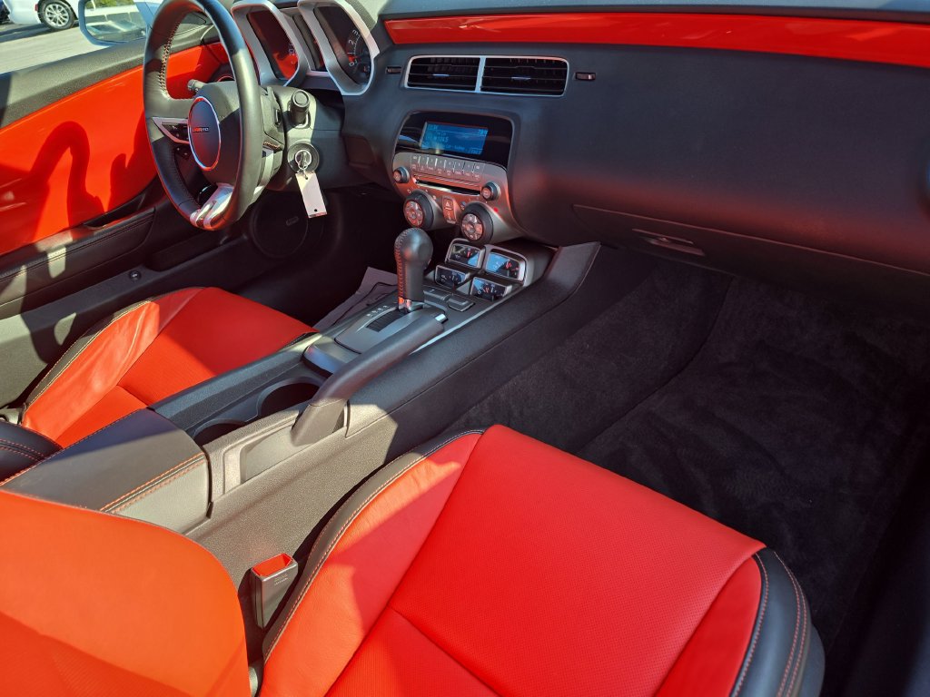 Used 2010 Chevrolet Camaro SS w/ RS Package RWD image 18