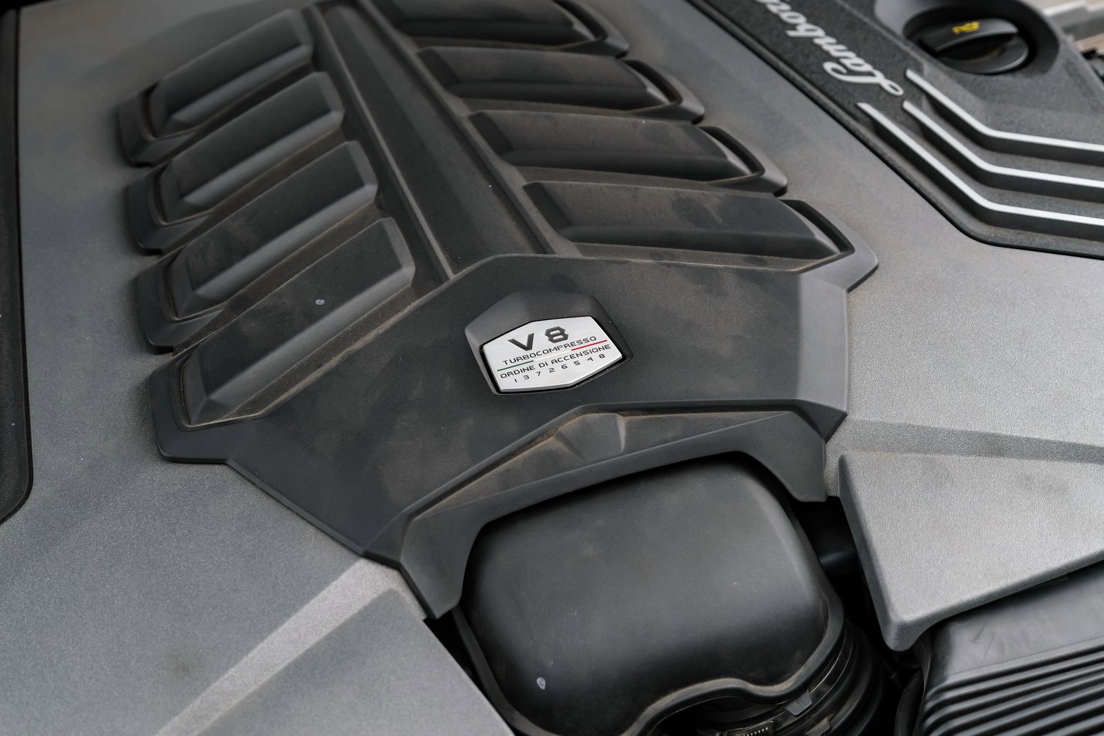 Used 2020 Lamborghini Urus image 56