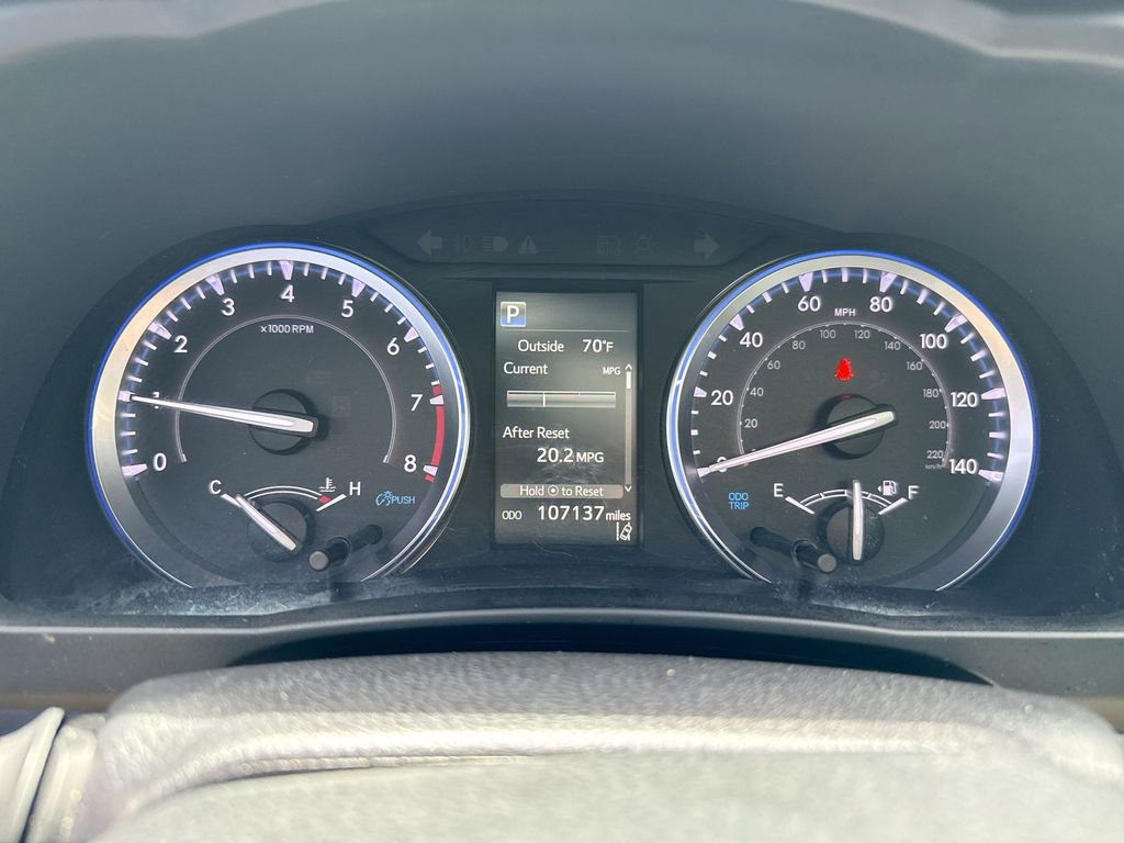 Used 2019 Toyota Highlander XLE AWD/4WD image 12