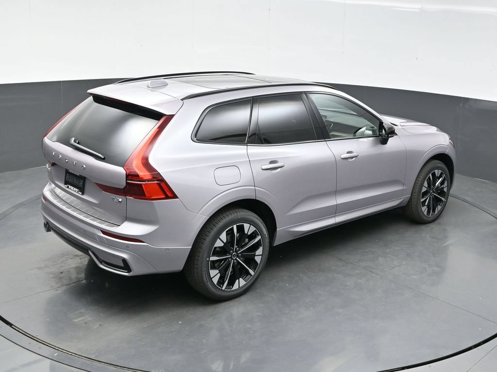 New 2026 Volvo XC60 T8 Plus w/ Climate Package PRO AWD/4WD image 35