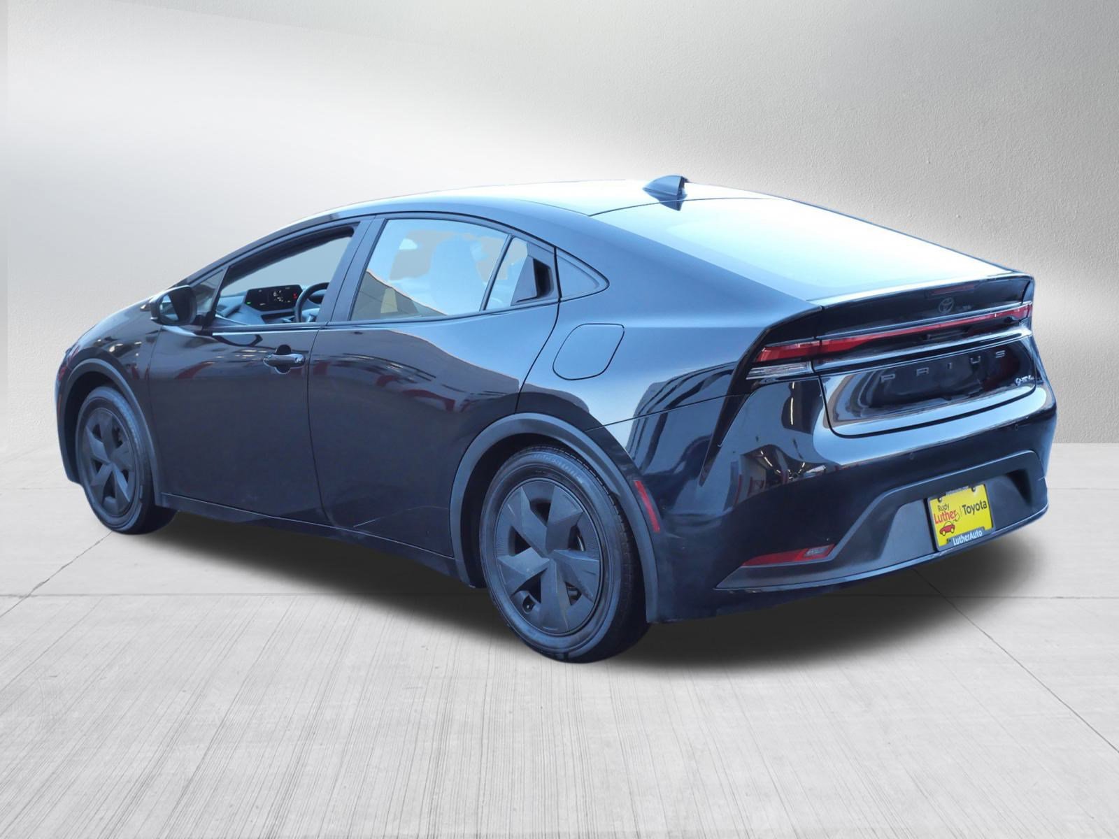 Used 2025 Toyota Prius image 6