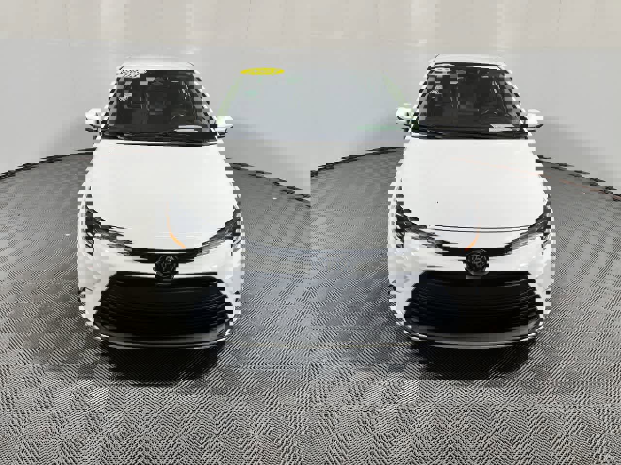 Used 2023 Toyota Corolla LE image 3