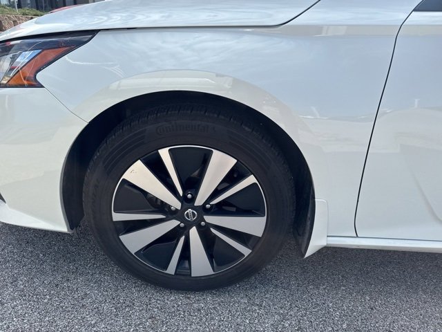 Used 2022 Nissan Altima 2.5 SV w/ SV Premium Package image 5