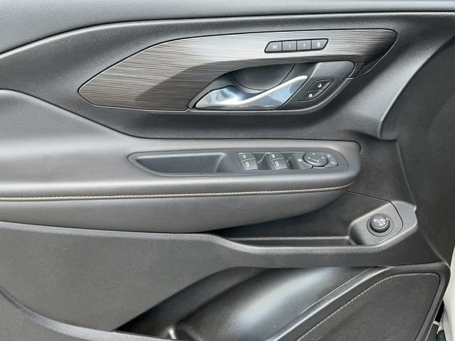 Used 2020 GMC Terrain SLT w/ Preferred Package FWD image 11