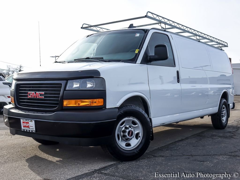 Used 2018 GMC Savana 3500 Extended w/ Driver Convenience Package image 2