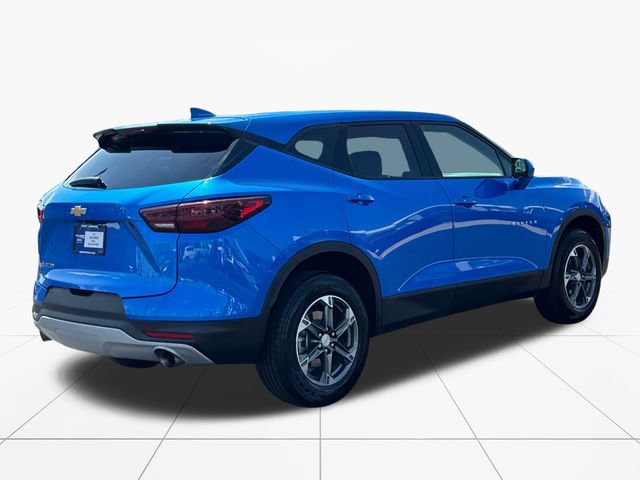 Used 2025 Chevrolet Blazer LT FWD image 6
