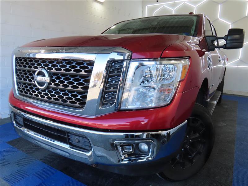 Used 2017 Nissan Titan SV image 1
