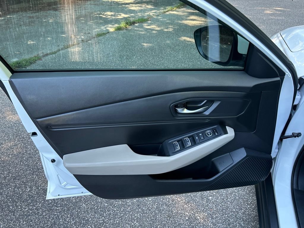 Used 2023 Honda Accord EX image 13