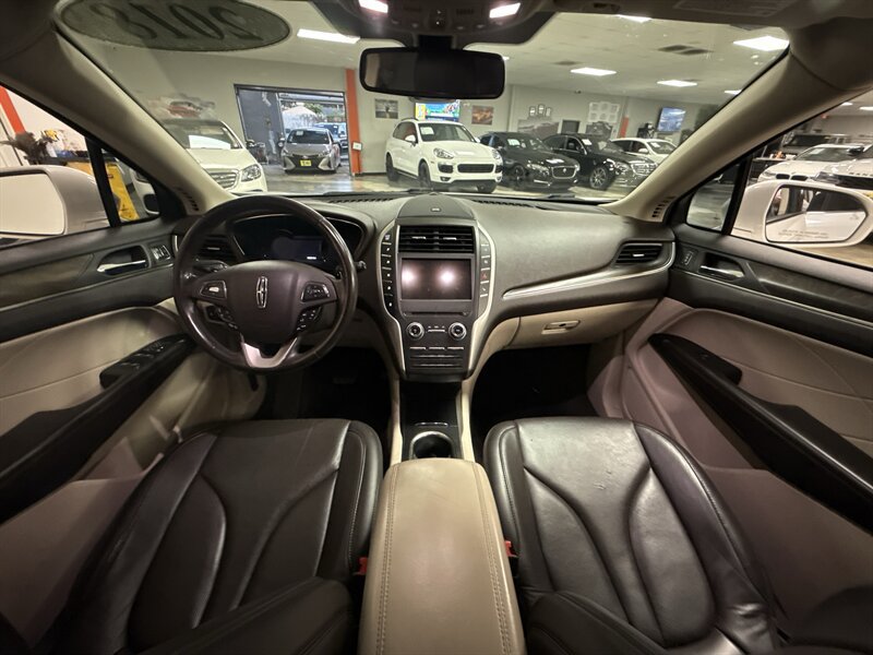 Used 2018 Lincoln MKC Reserve FWD image 23