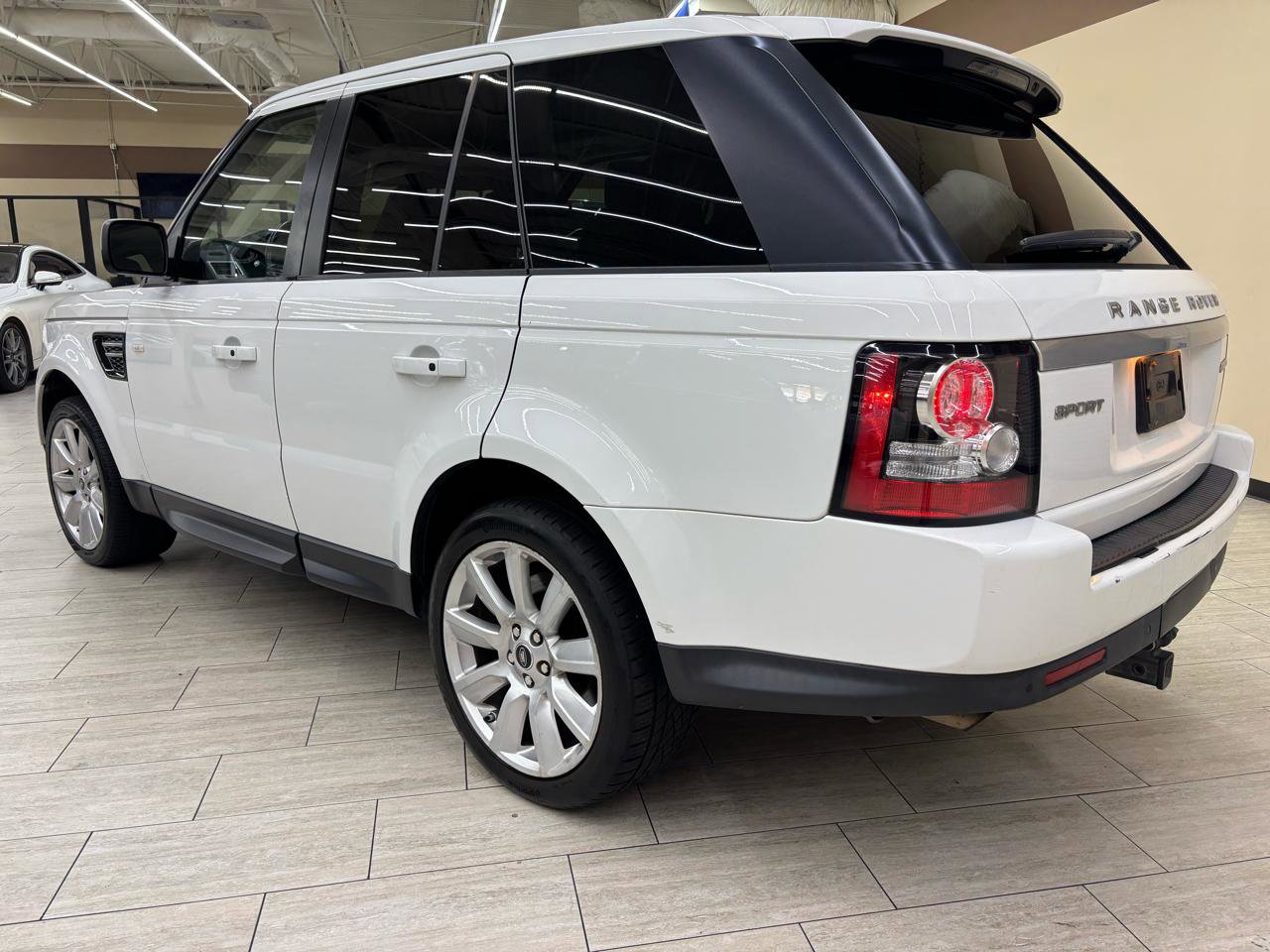 Used 2013 Land Rover Range Rover Sport HSE LUX AWD/4WD image 6