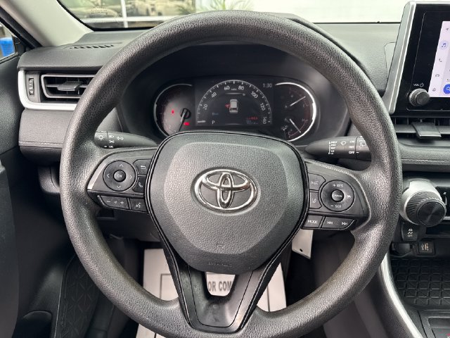 Used 2023 Toyota RAV4 LE AWD/4WD image 15