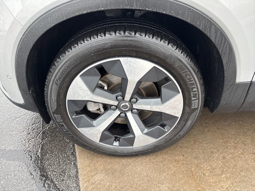 Certified 2023 Volvo XC40 B5 Plus w/ Driver Assist Package image 13