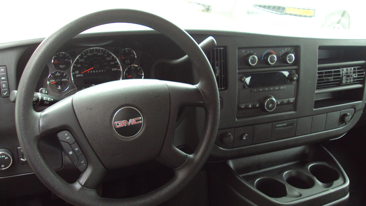 Used 2012 GMC Savana 1500 AWD image 17