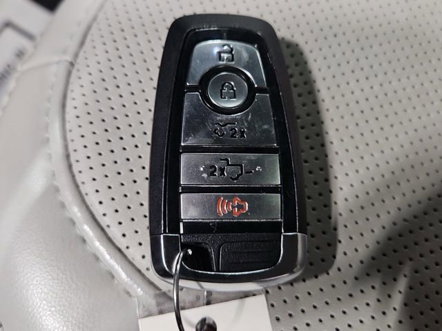 Used 2024 Ford F150 Lightning Platinum image 28