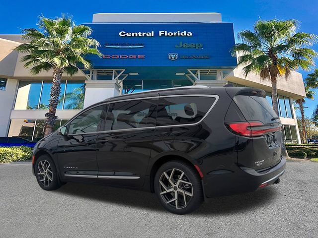 New 2027 Chrysler Pacifica Pinnacle w/ Theater Group AWD/4WD image 7