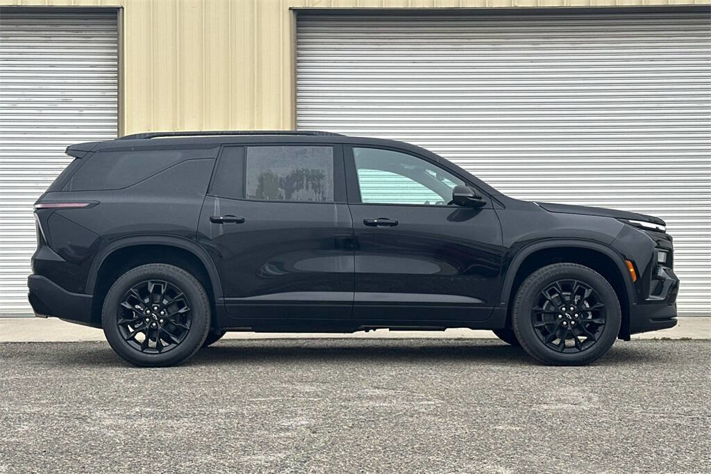 New 2026 Chevrolet Traverse LT w/ Enhanced Driving Package image 8