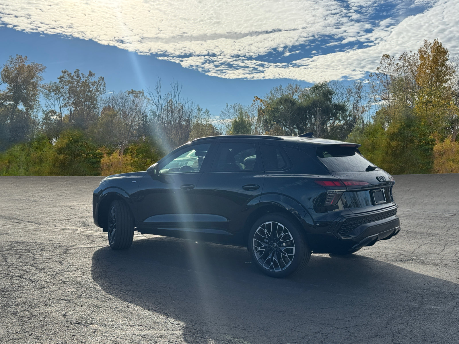 New 2026 Audi Q3 quattro 2.0T AWD/4WD image 3
