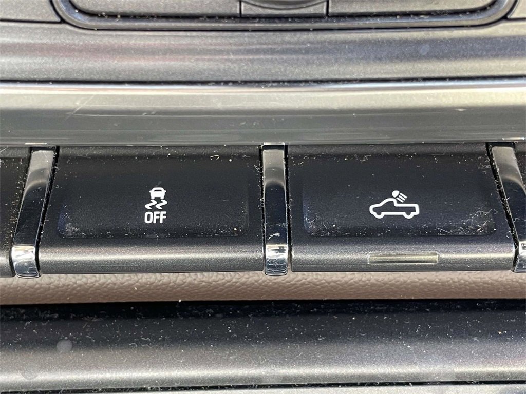 Used 2018 Chevrolet Silverado 1500 LT w/ All Star Edition image 24