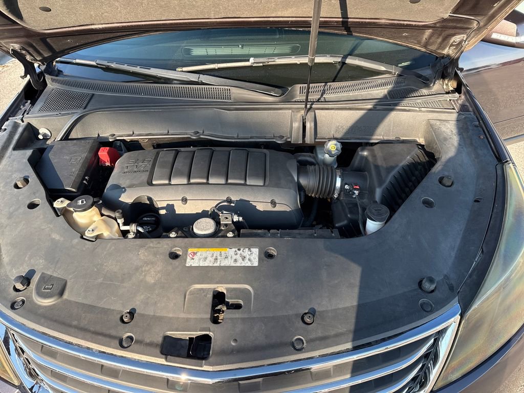 Used 2015 Chevrolet Traverse LT w/ Style and Technology Package image 11