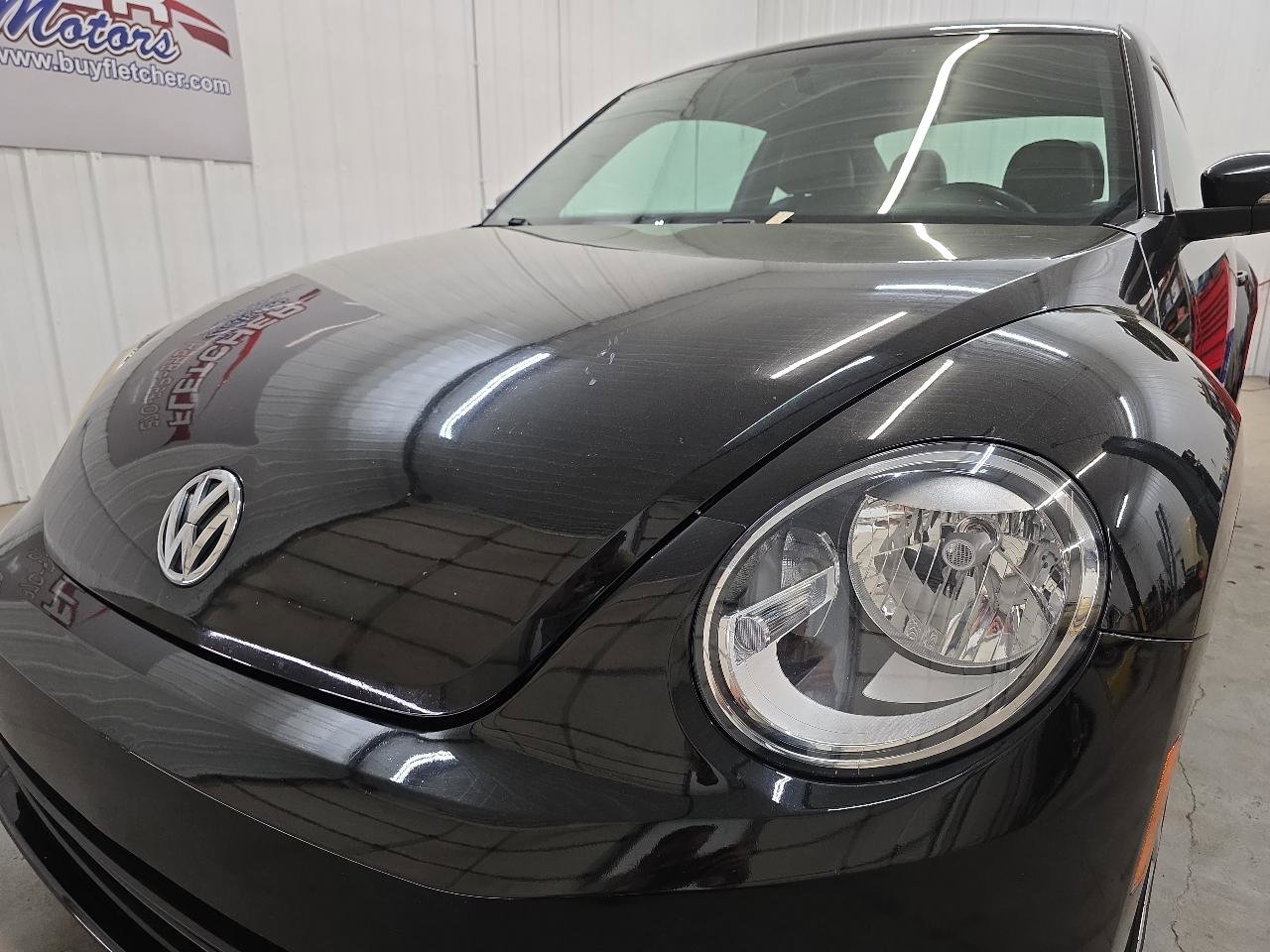 Used 2012 Volkswagen Beetle 2.5 FWD image 4