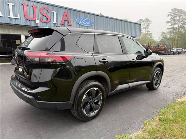 Used 2025 Nissan Rogue SV AWD/4WD image 5
