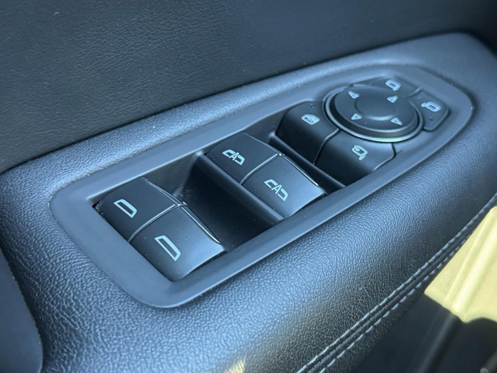 Used 2021 Cadillac XT5 Premium Luxury w/ LPO, Floor Liner Package FWD image 26