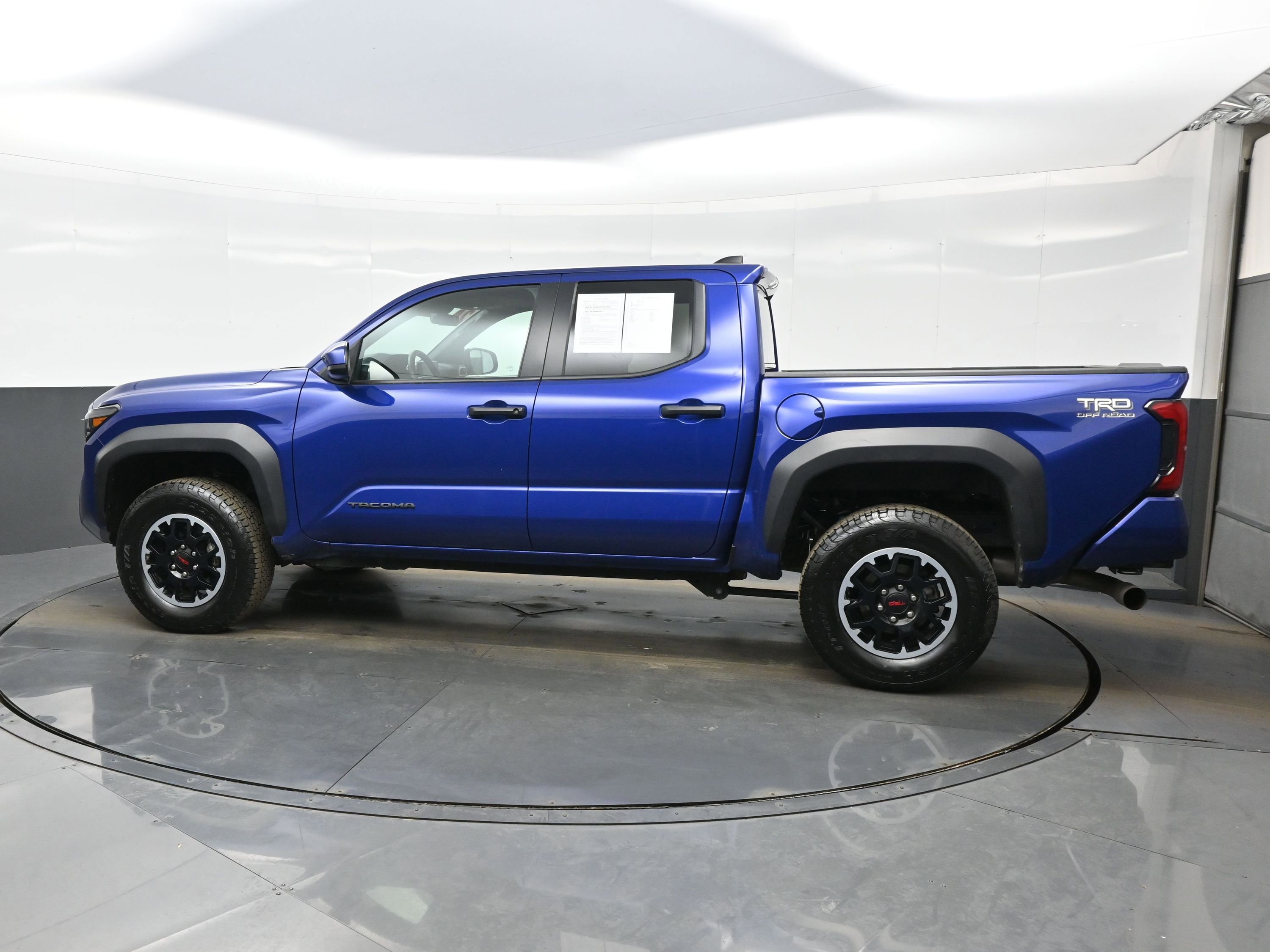 Used 2024 Toyota Tacoma TRD Off-Road AWD/4WD image 3