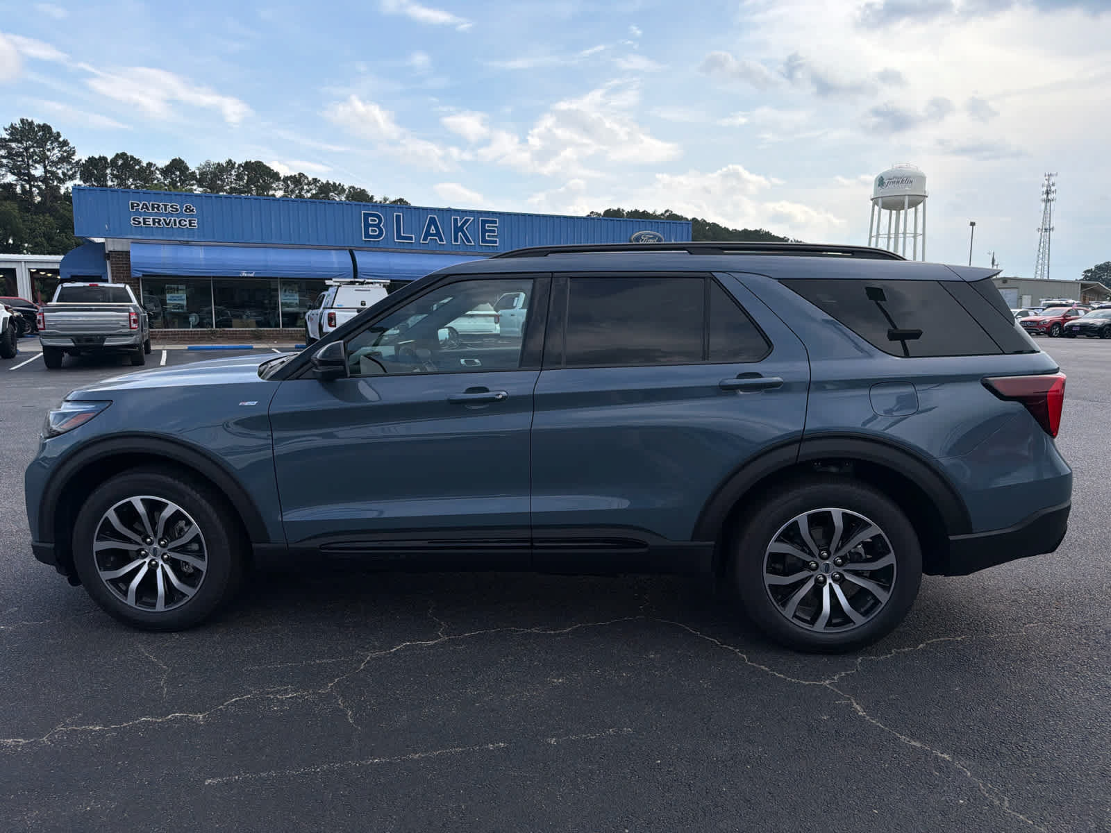 New 2026 Ford Explorer ST-Line AWD/4WD image 6