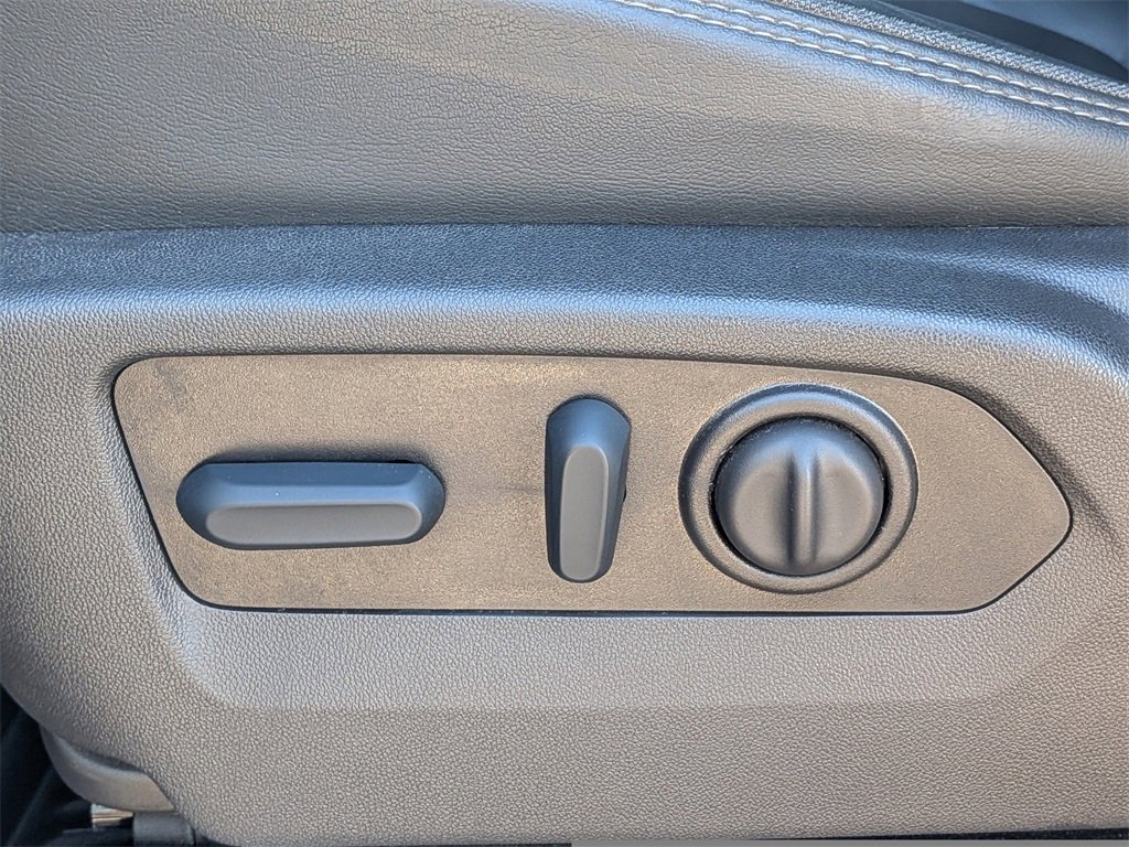 Used 2022 Chevrolet Silverado 1500 High Country w/ Z71 Off-Road Package image 18