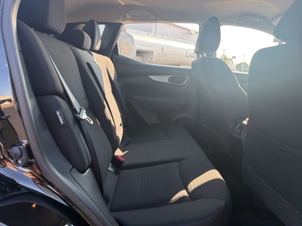 Used 2020 Nissan Rogue Sport S AWD/4WD image 37
