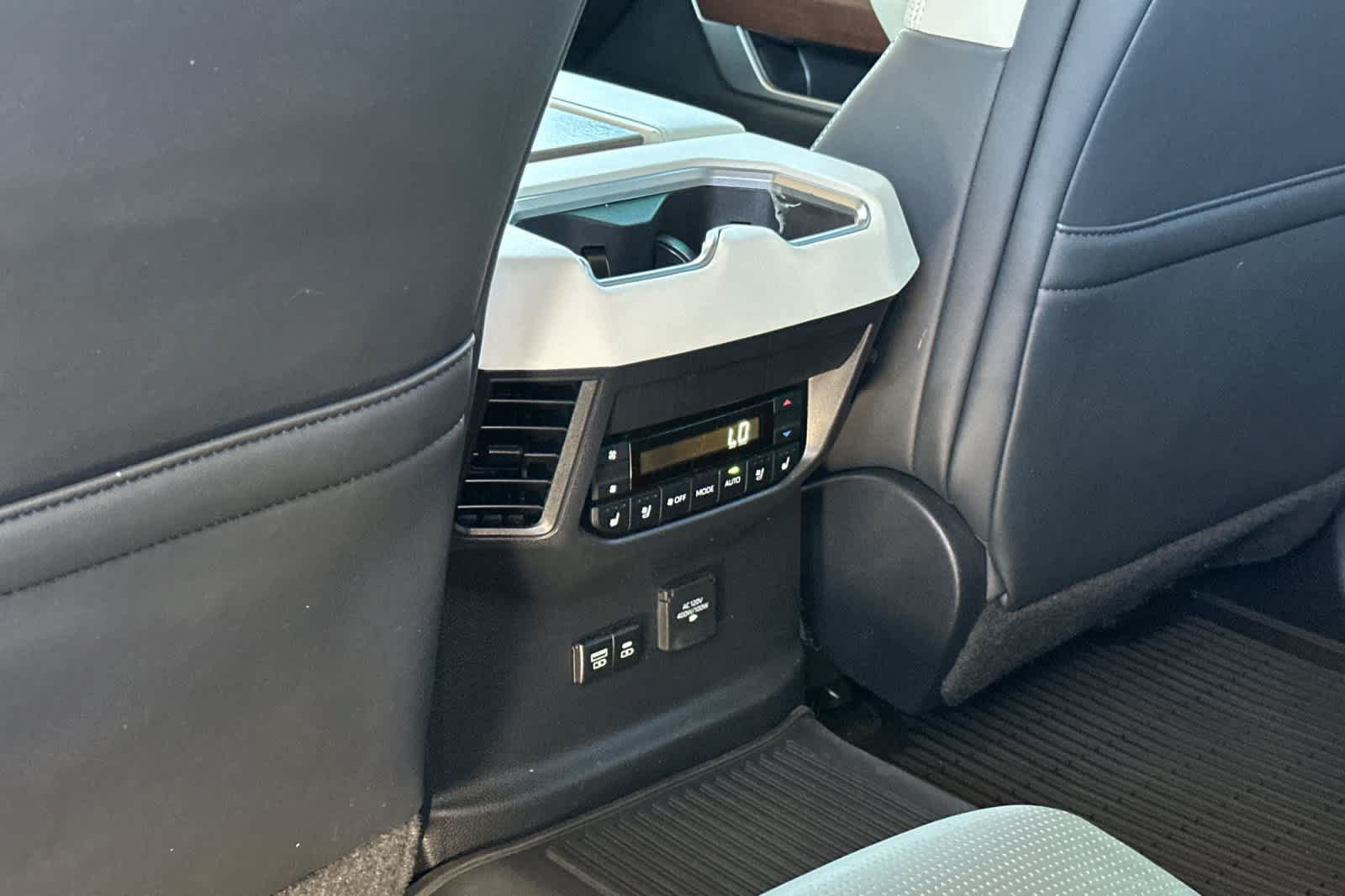 Used 2024 Toyota Sequoia Capstone AWD/4WD image 14
