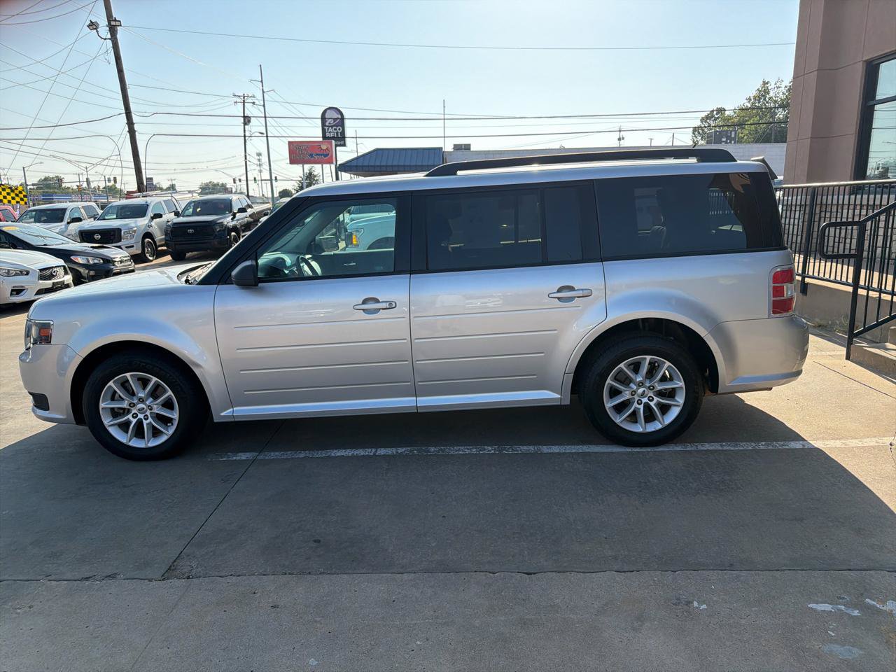 Used 2017 Ford Flex SE FWD image 5