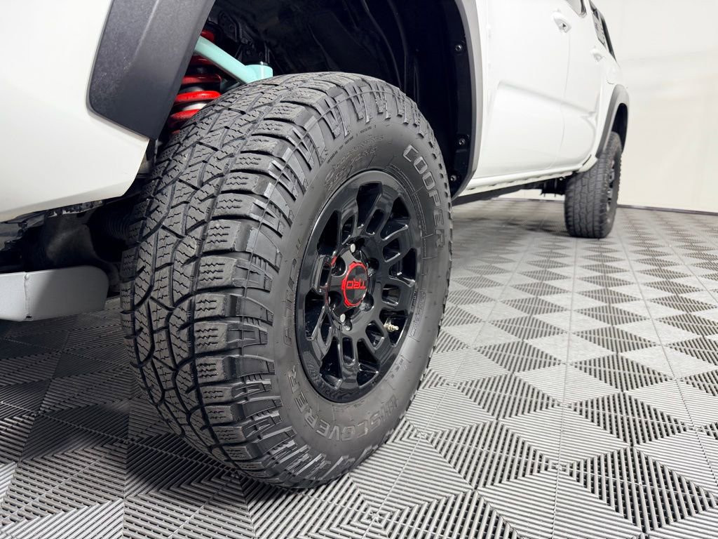 Used 2018 Toyota Tacoma TRD Pro image 11