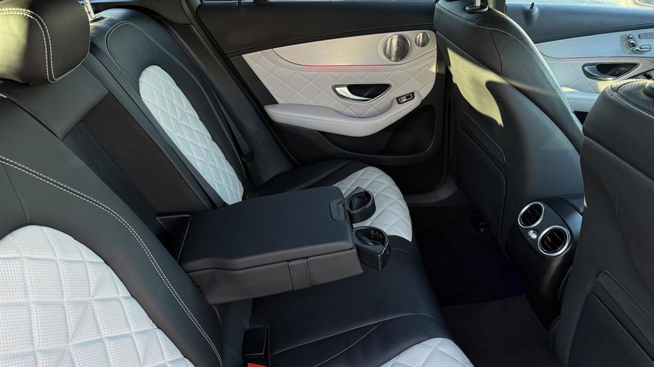 Used 2021 Mercedes-Benz GLC 43 AMG 4MATIC image 22