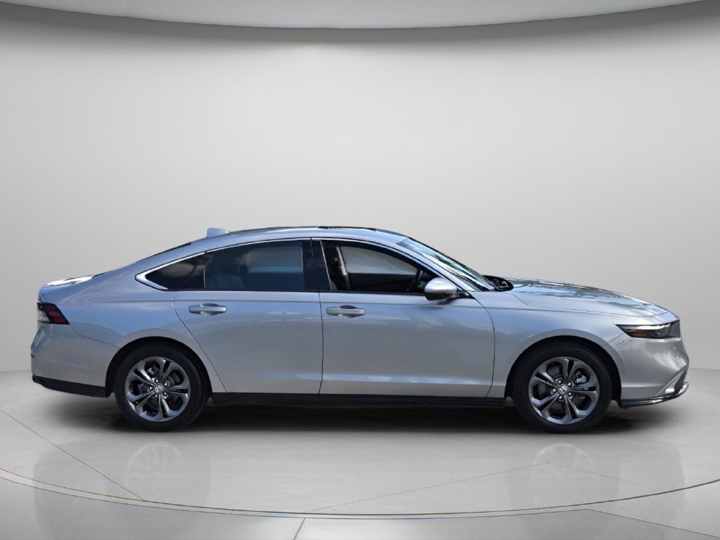 Certified 2025 Honda Accord EX-L image 3