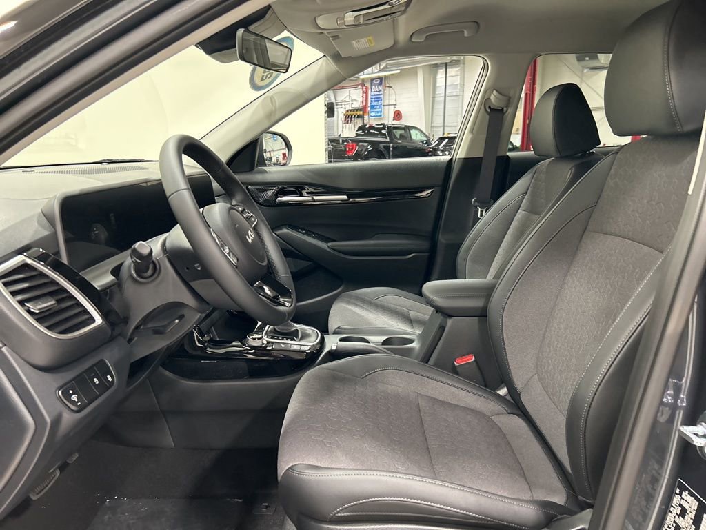 New 2026 Kia Seltos S image 10