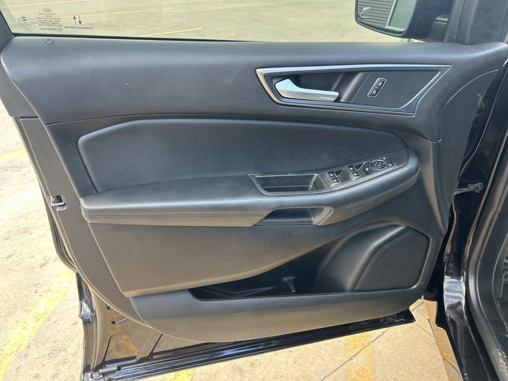 Used 2024 Ford Edge SE w/ Black Appearance Package AWD/4WD image 18