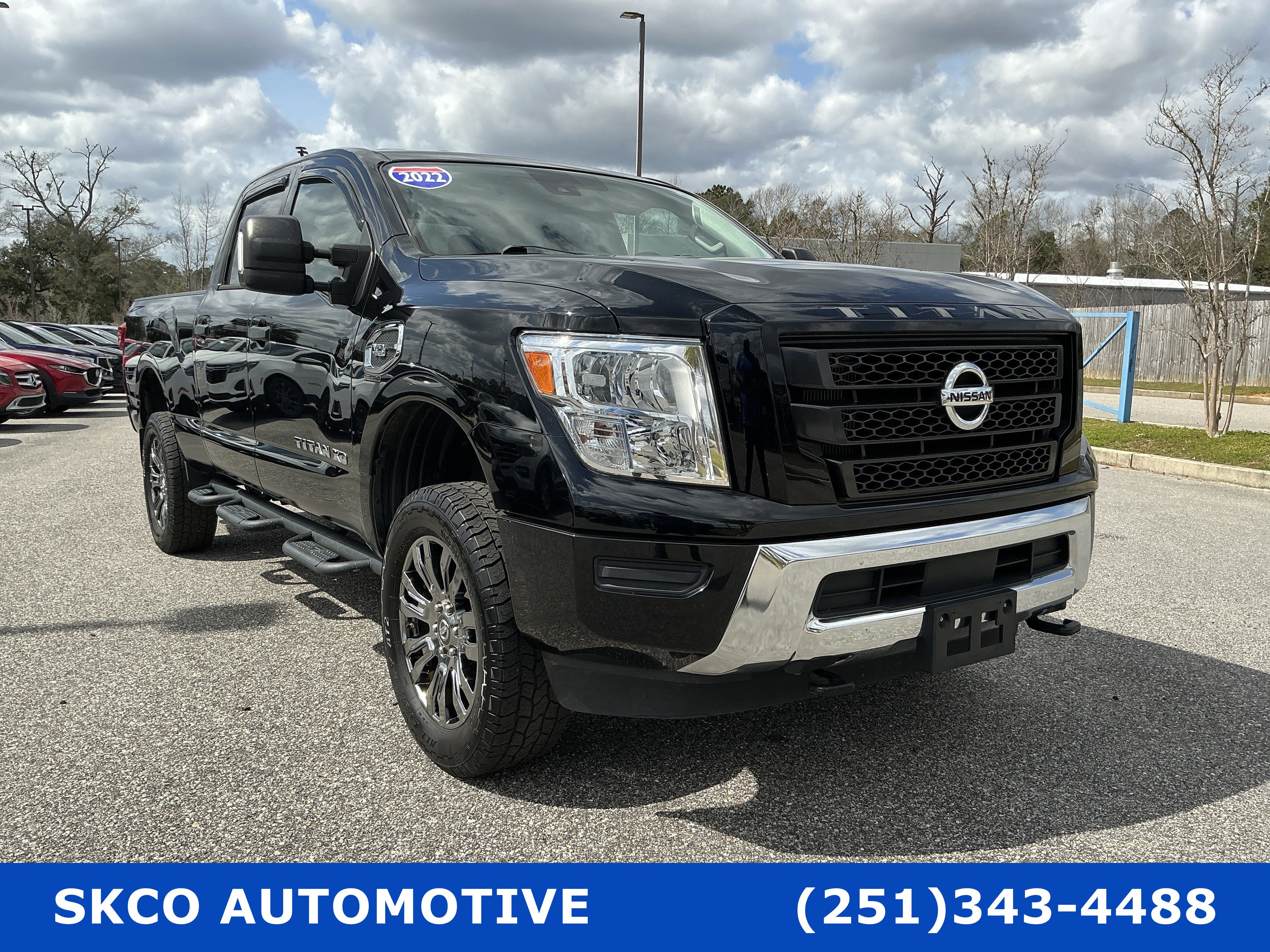 Used 2022 Nissan Titan SV image 7