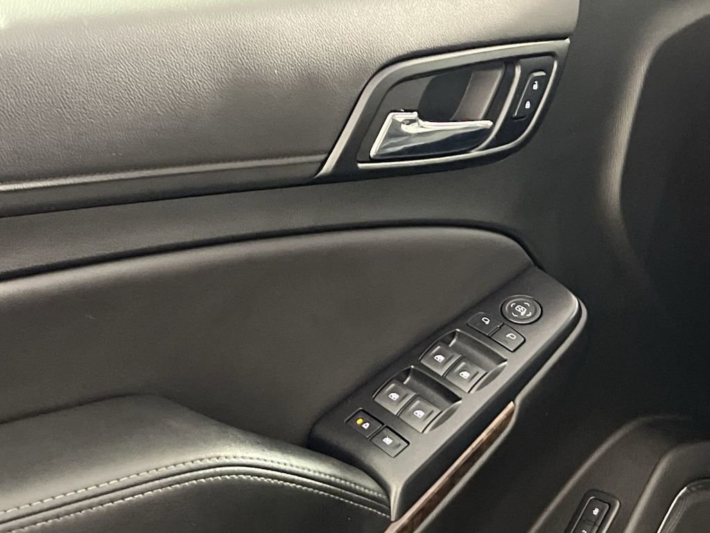 Used 2019 Chevrolet Suburban LT image 15