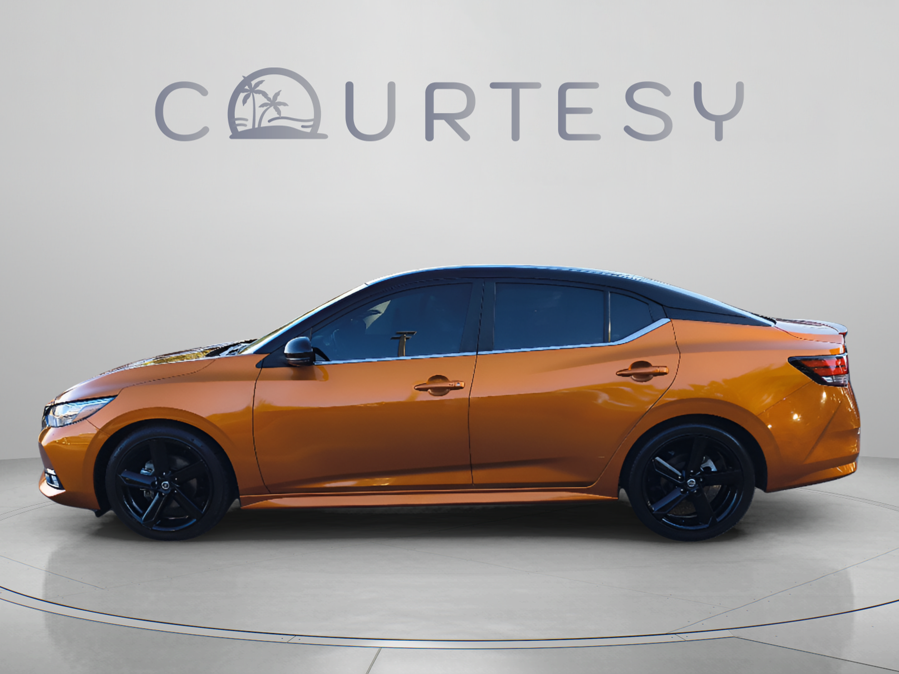 Used 2022 Nissan Sentra SR FWD image 2