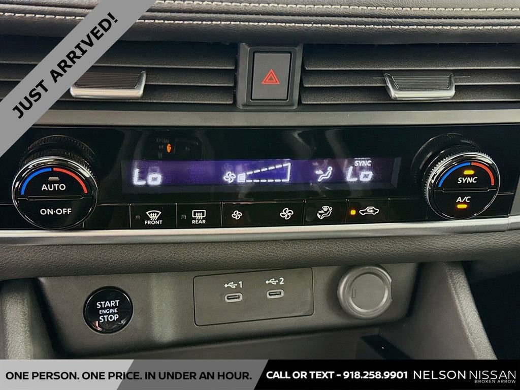 Certified 2025 Nissan Rogue SV image 15