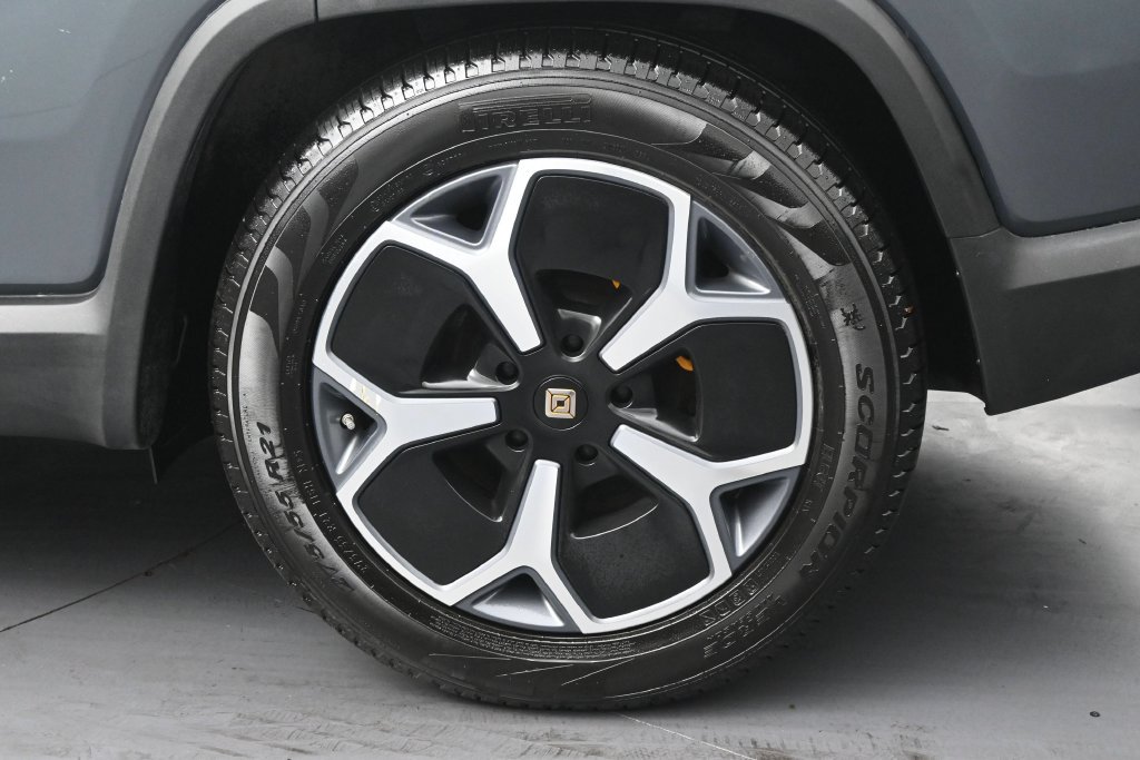 Used 2023 Rivian R1S Adventure Quad AWD/4WD image 34
