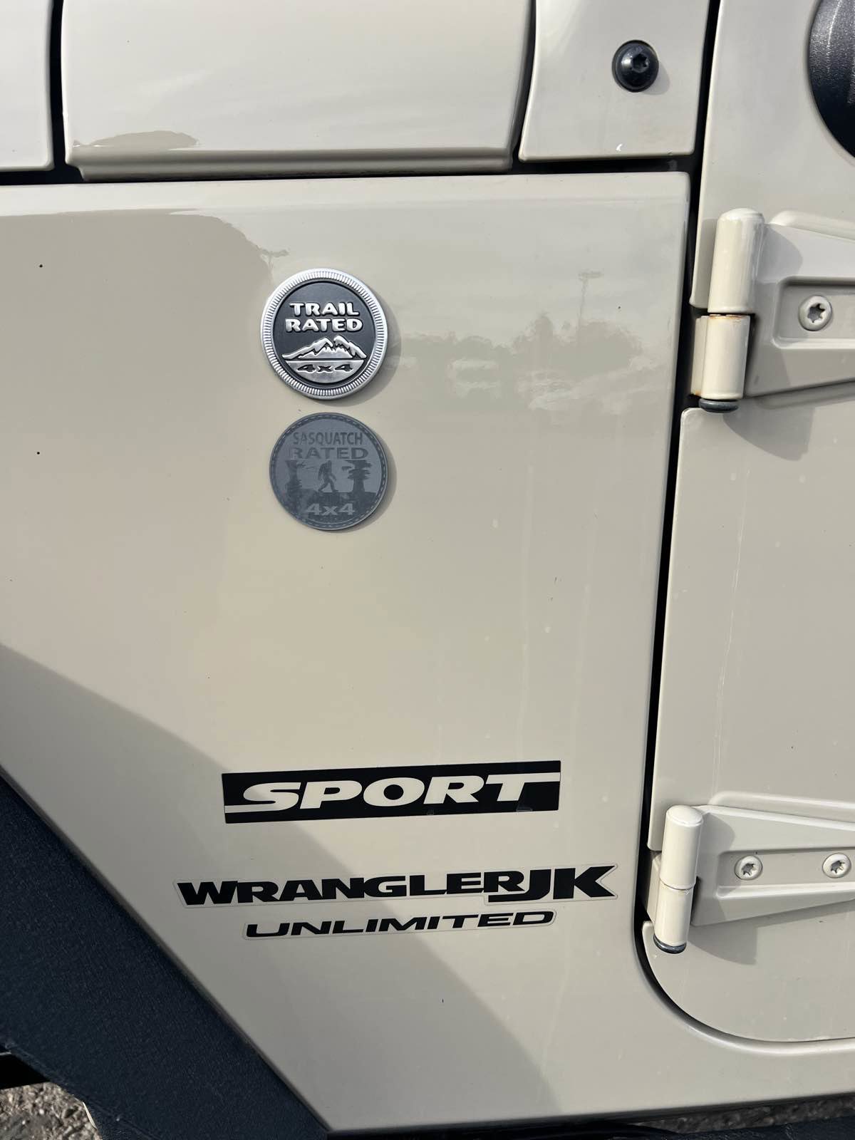 Used 2018 Jeep Wrangler Unlimited Sport w/ Connectivity Group image 7