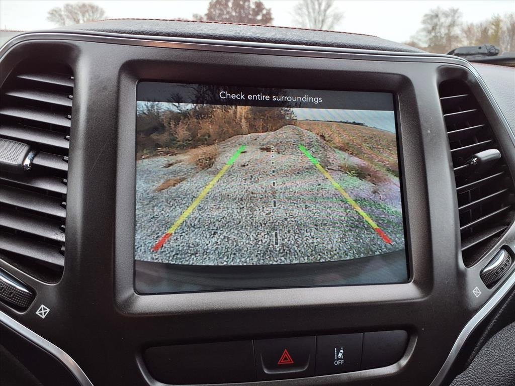 Used 2022 Jeep Cherokee Trailhawk w/ Premium Leather Package image 5