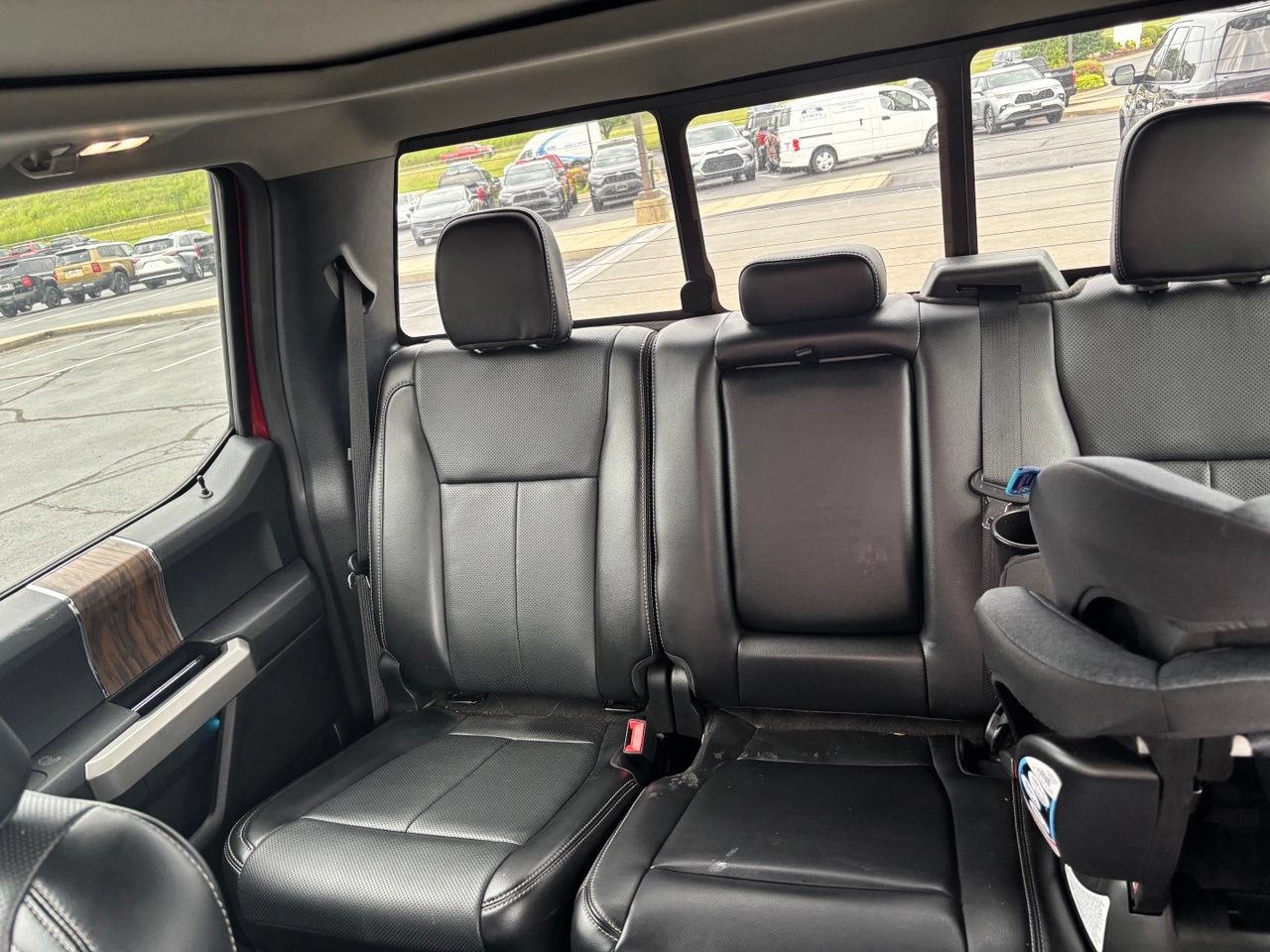 Used 2018 Ford F150 Lariat w/ Equipment Group 502A Luxury AWD/4WD image 13