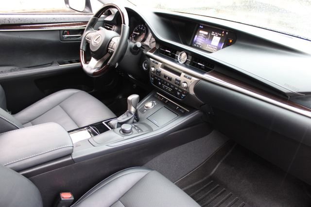 Used 2018 Lexus ES 350 w/ Premier Package FWD image 13
