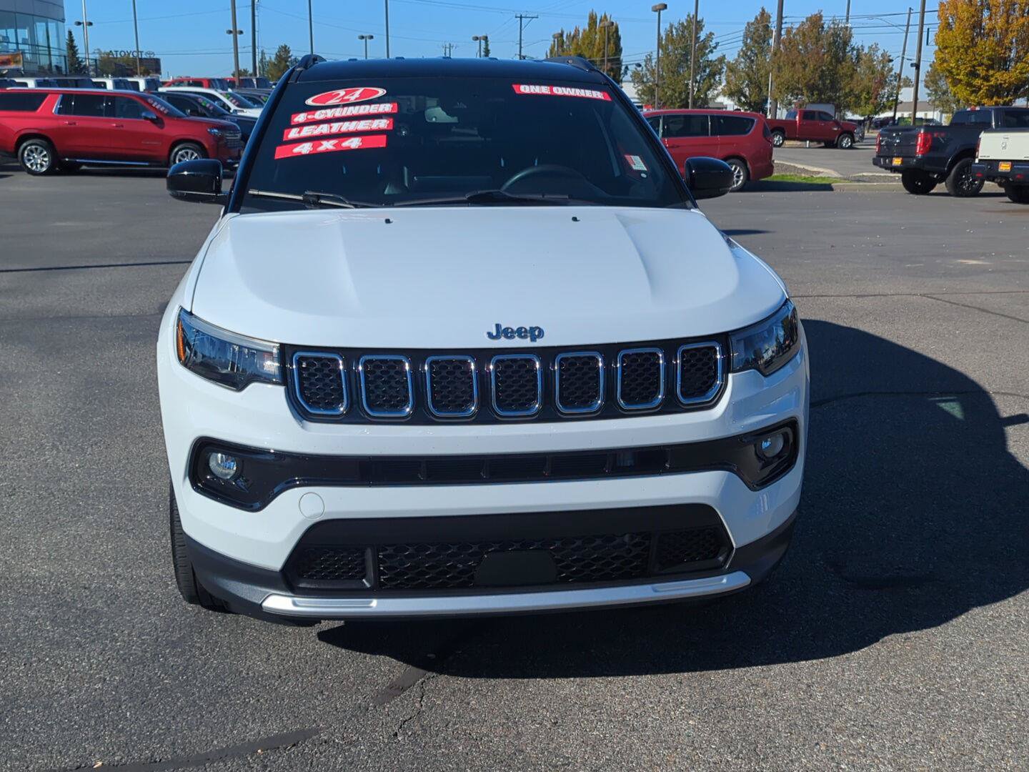 Used 2024 Jeep Compass Limited AWD/4WD image 2