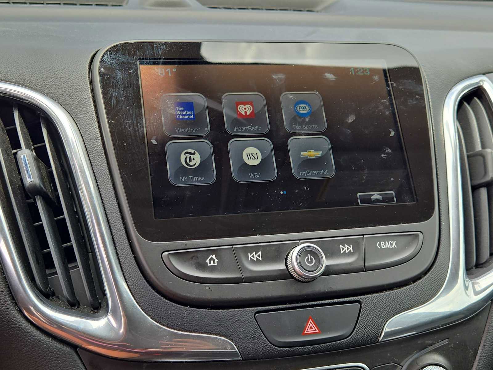 Used 2018 Chevrolet Equinox LT w/ Sun & Infotainment Package FWD image 27