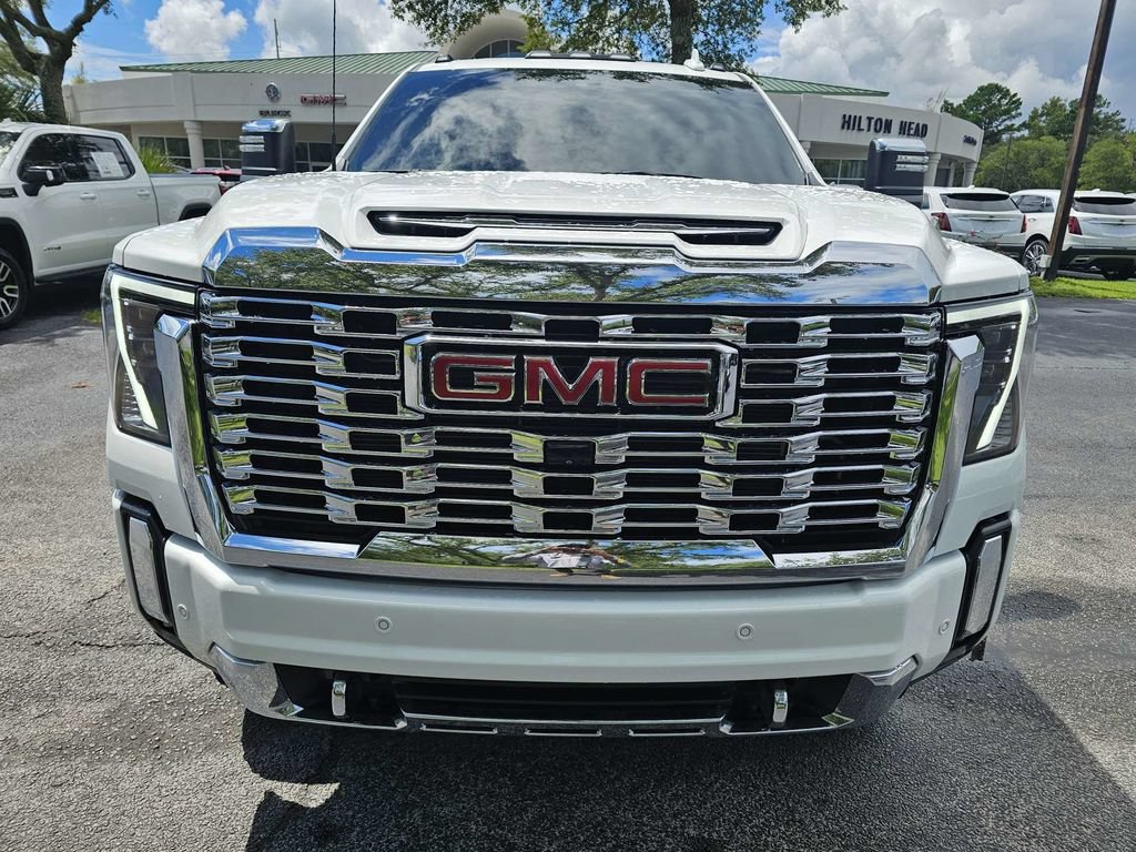 Used 2025 GMC Sierra 3500 Denali w/ Denali Reserve Package AWD/4WD image 9